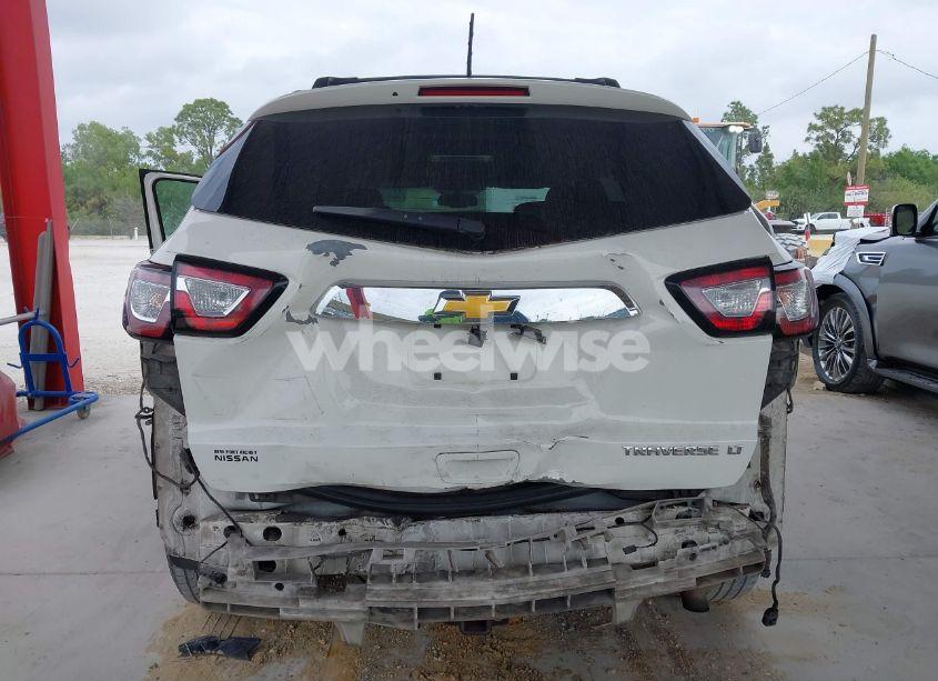 Photo 6 of 2013 Chevrolet Traverse 2LT (VIN 1GNKRJKD2DJ195871)