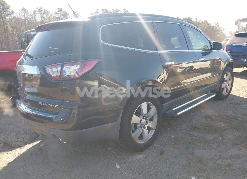 Photo 4 of 2014 Chevrolet Traverse LTZ (VIN 1GNKRJKD2EJ152598)