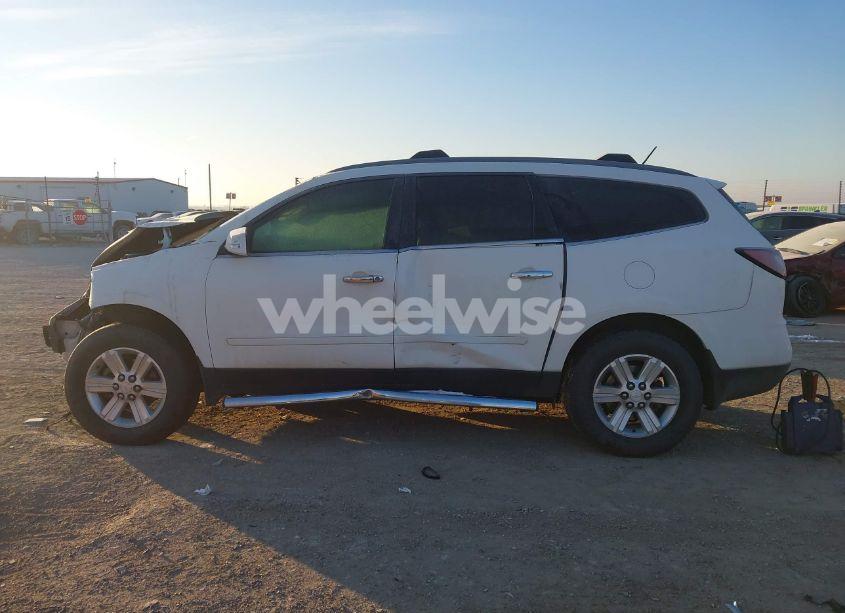 Photo 15 of 2013 Chevrolet Traverse 2LT (VIN 1GNKRJKD4DJ150401)