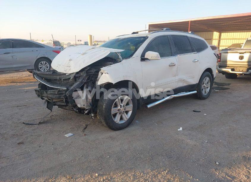 Photo 2 of 2013 Chevrolet Traverse 2LT (VIN 1GNKRJKD4DJ150401)