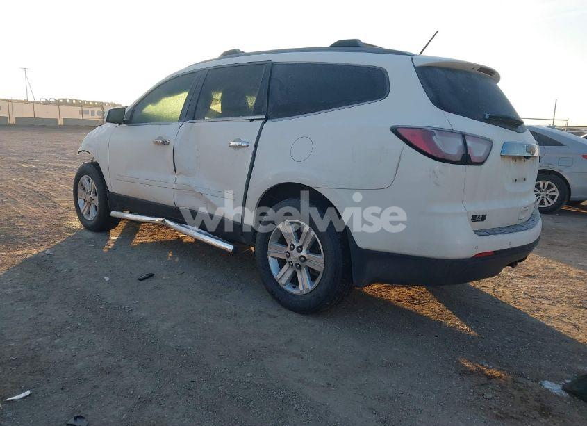 Photo 3 of 2013 Chevrolet Traverse 2LT (VIN 1GNKRJKD4DJ150401)