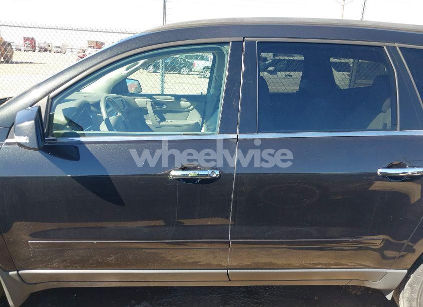 Photo 15 of 2013 Chevrolet Traverse 2LT (VIN 1GNKRJKD4DJ198786)