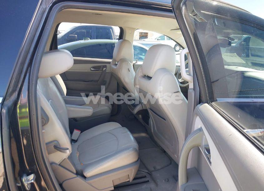 Photo 8 of 2013 Chevrolet Traverse 2LT (VIN 1GNKRJKD4DJ198786)