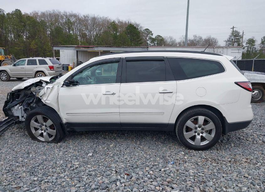 Photo 14 of 2014 Chevrolet Traverse LTZ (VIN 1GNKRJKD5EJ339365)