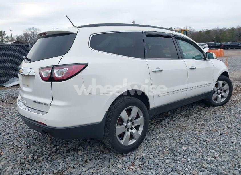 Photo 4 of 2014 Chevrolet Traverse LTZ (VIN 1GNKRJKD5EJ339365)