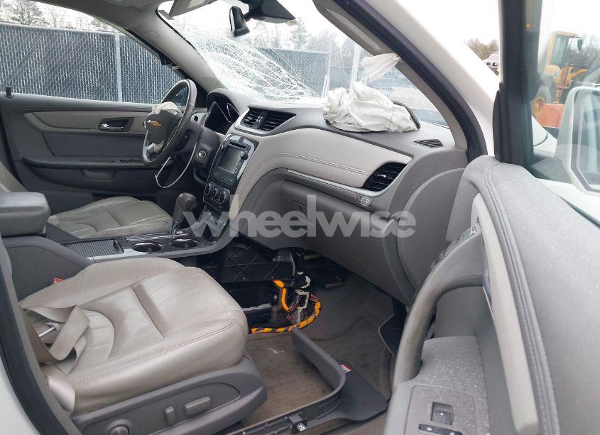 Photo 5 of 2014 Chevrolet Traverse LTZ (VIN 1GNKRJKD5EJ339365)