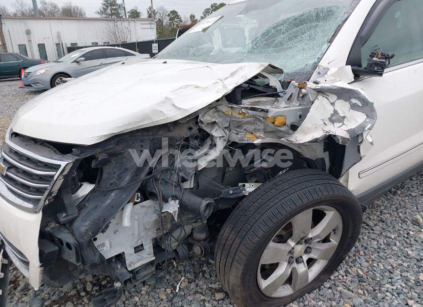 Photo 6 of 2014 Chevrolet Traverse LTZ (VIN 1GNKRJKD5EJ339365)