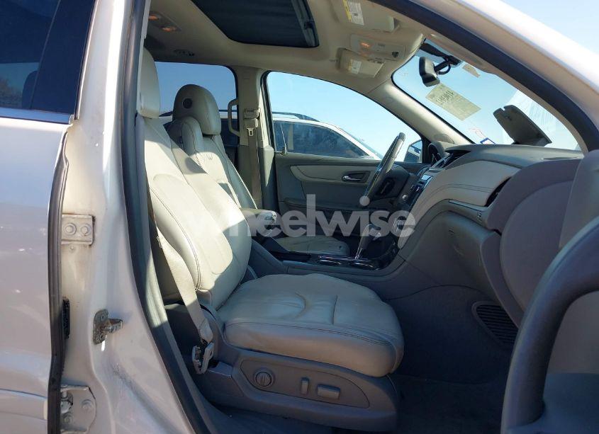 Photo 5 of 2013 Chevrolet Traverse 2LT (VIN 1GNKRJKD6DJ191449)