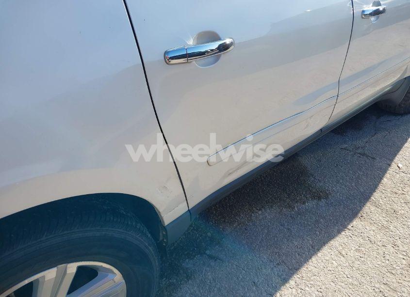 Photo 6 of 2013 Chevrolet Traverse 2LT (VIN 1GNKRJKD6DJ191449)