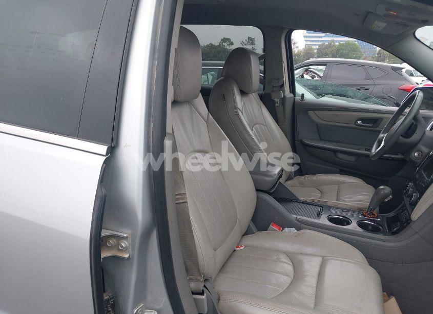 Photo 5 of 2015 Chevrolet Traverse LTZ (VIN 1GNKRJKD6FJ354054)