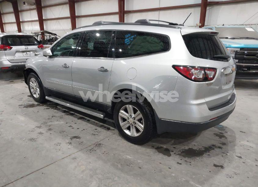 Photo 3 of 2013 Chevrolet Traverse 2LT (VIN 1GNKRJKD7DJ236222)