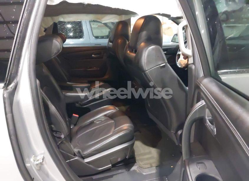 Photo 8 of 2013 Chevrolet Traverse 2LT (VIN 1GNKRJKD7DJ236222)