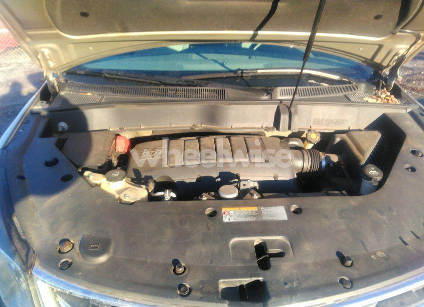 Photo 10 of 2013 Chevrolet Traverse 2LT (VIN 1GNKRJKD8DJ136517)