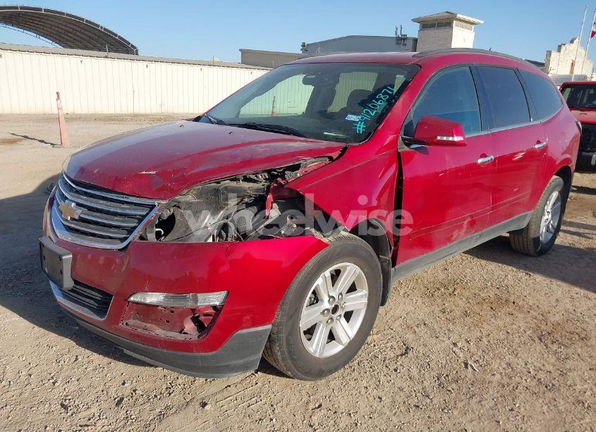 Photo 2 of 2013 Chevrolet Traverse 2LT (VIN 1GNKRJKD8DJ243504)