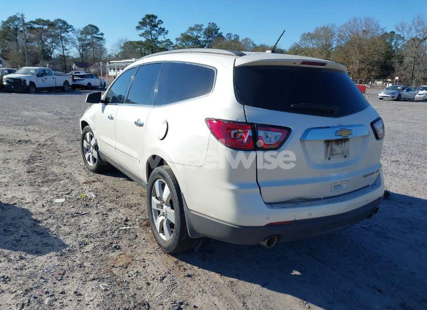 Photo 3 of 2015 Chevrolet Traverse LTZ (VIN 1GNKRJKD8FJ102600)