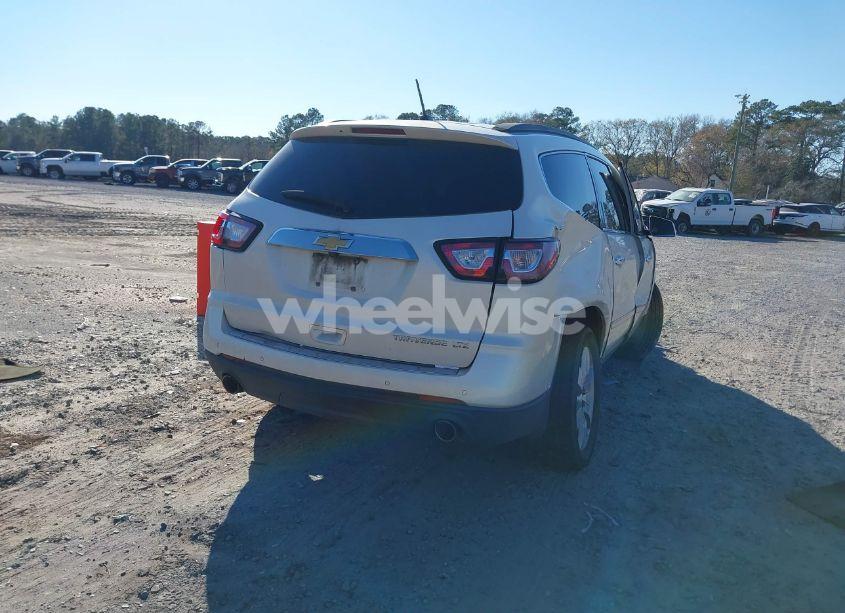 Photo 4 of 2015 Chevrolet Traverse LTZ (VIN 1GNKRJKD8FJ102600)