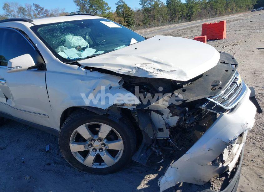 Photo 6 of 2015 Chevrolet Traverse LTZ (VIN 1GNKRJKD8FJ102600)