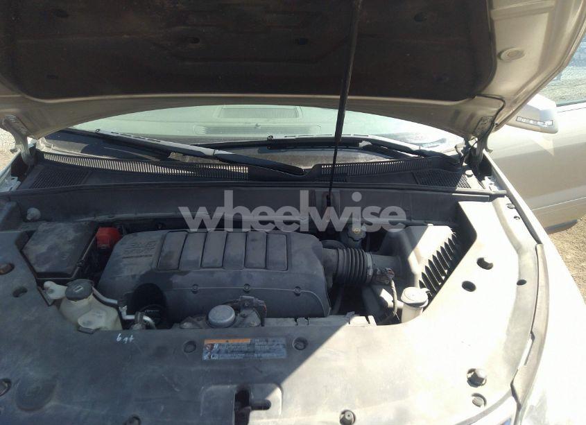 Photo 10 of 2013 Chevrolet Traverse 2LT (VIN 1GNKRJKD9DJ240580)