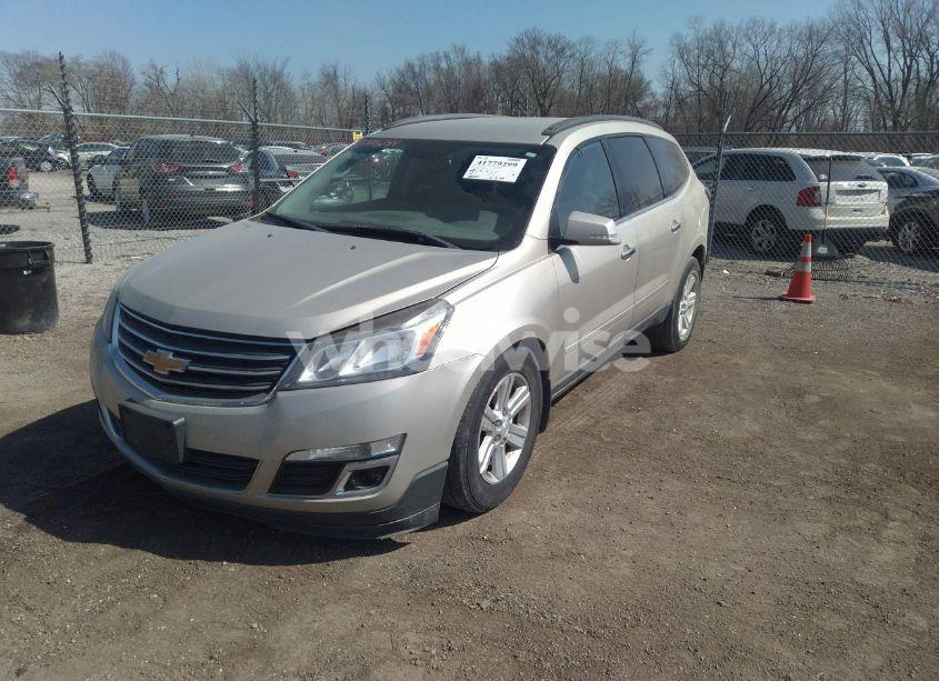 Photo 2 of 2013 Chevrolet Traverse 2LT (VIN 1GNKRJKD9DJ240580)