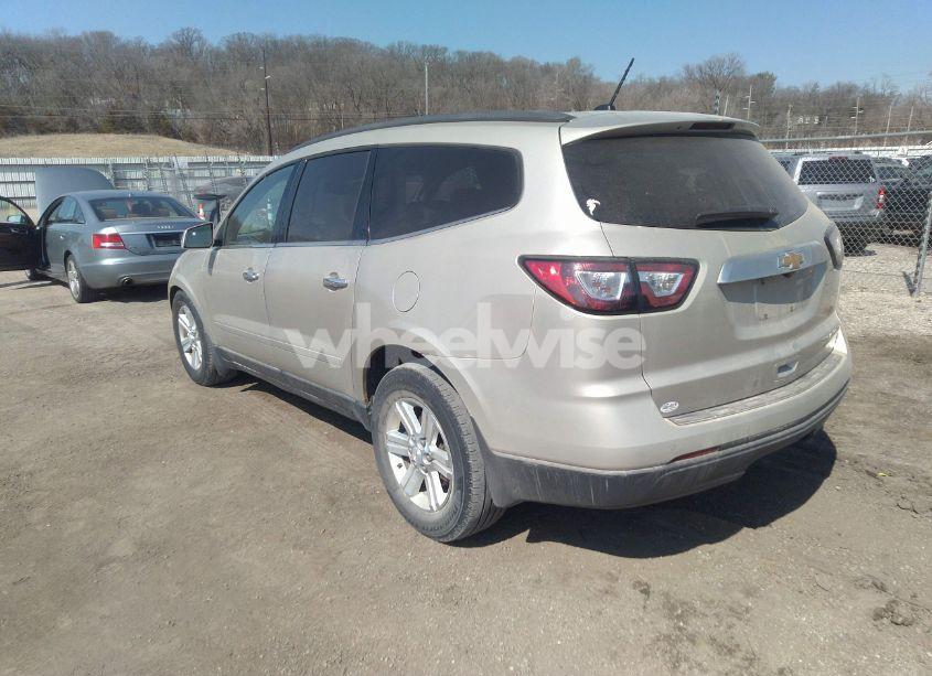 Photo 3 of 2013 Chevrolet Traverse 2LT (VIN 1GNKRJKD9DJ240580)