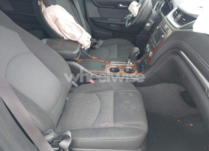 Photo 5 of 2013 Chevrolet Traverse 2LT (VIN 1GNKRJKDXDJ142688)