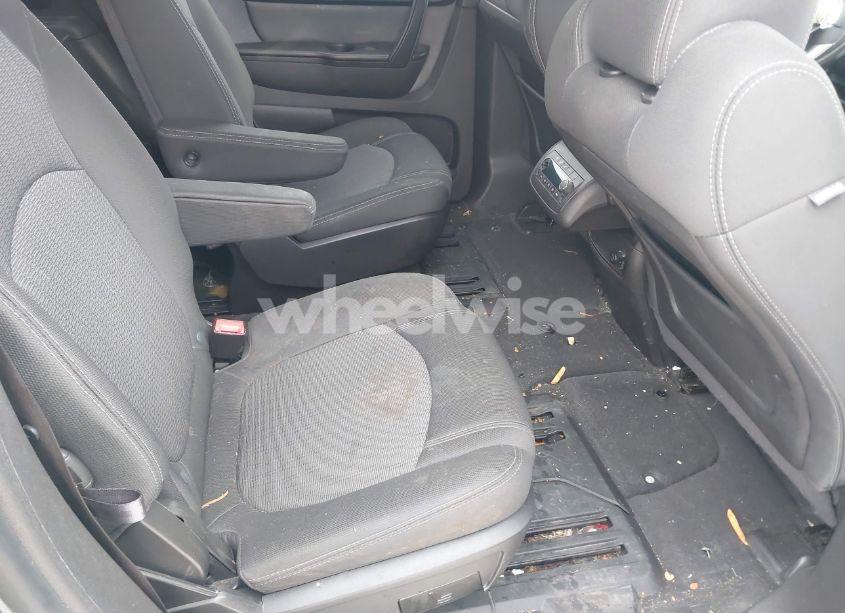 Photo 8 of 2013 Chevrolet Traverse 2LT (VIN 1GNKRJKDXDJ142688)