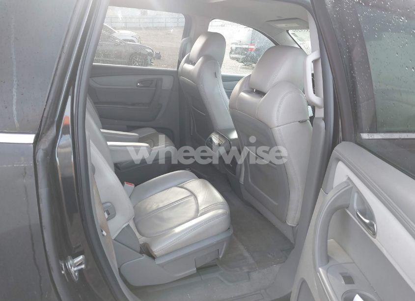 Photo 8 of 2013 Chevrolet Traverse 2LT (VIN 1GNKRJKDXDJ143534)