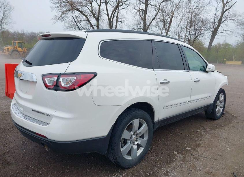 Photo 4 of 2015 Chevrolet Traverse LTZ (VIN 1GNKRJKDXFJ163351)
