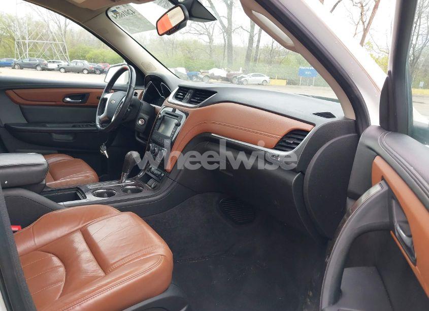 Photo 5 of 2015 Chevrolet Traverse LTZ (VIN 1GNKRJKDXFJ163351)