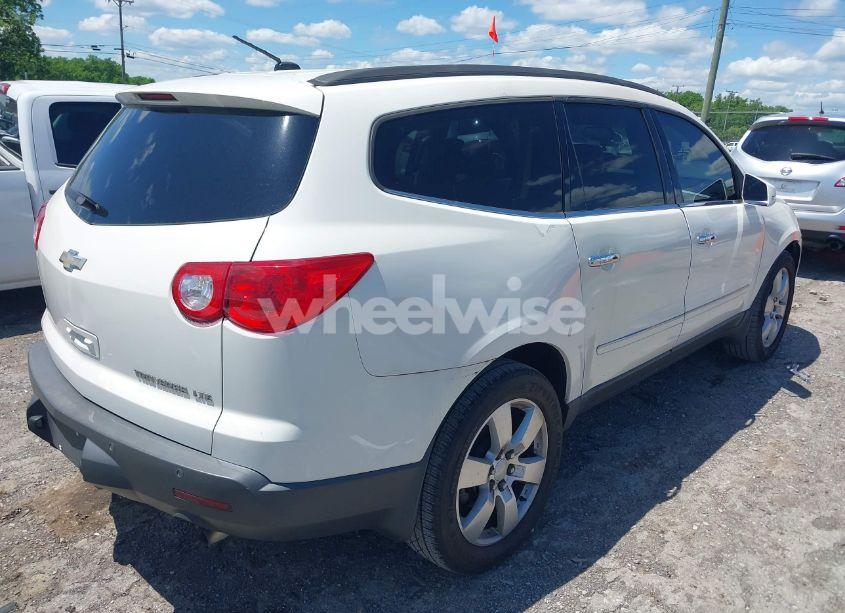 Photo 4 of 2011 Chevrolet Traverse LTZ (VIN 1GNKRLED0BJ179902)