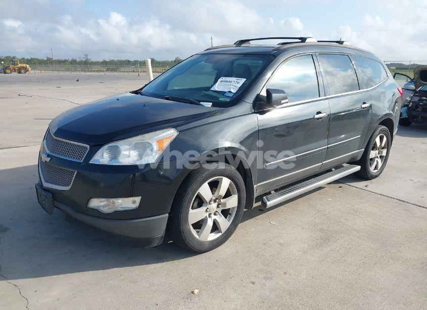 Photo 2 of 2012 Chevrolet Traverse LTZ (VIN 1GNKRLED0CJ131804)