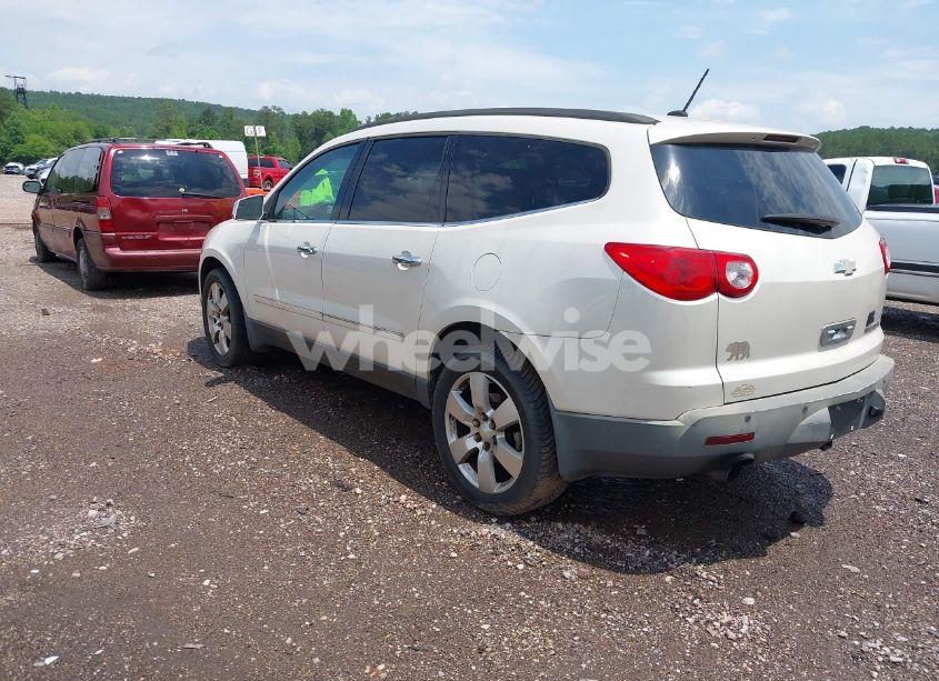 Photo 3 of 2011 Chevrolet Traverse LTZ (VIN 1GNKRLED1BJ224832)