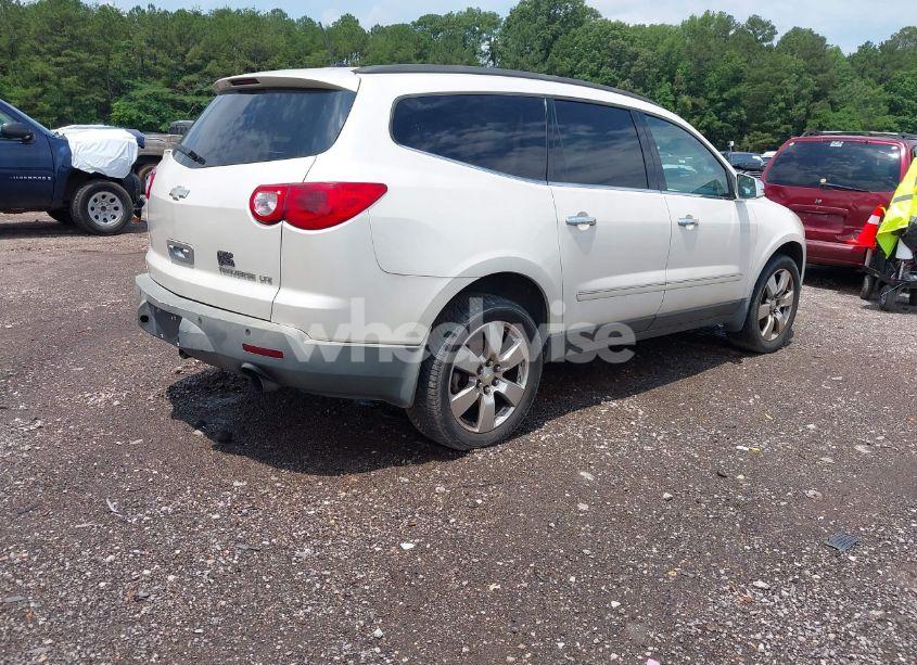 Photo 4 of 2011 Chevrolet Traverse LTZ (VIN 1GNKRLED1BJ224832)