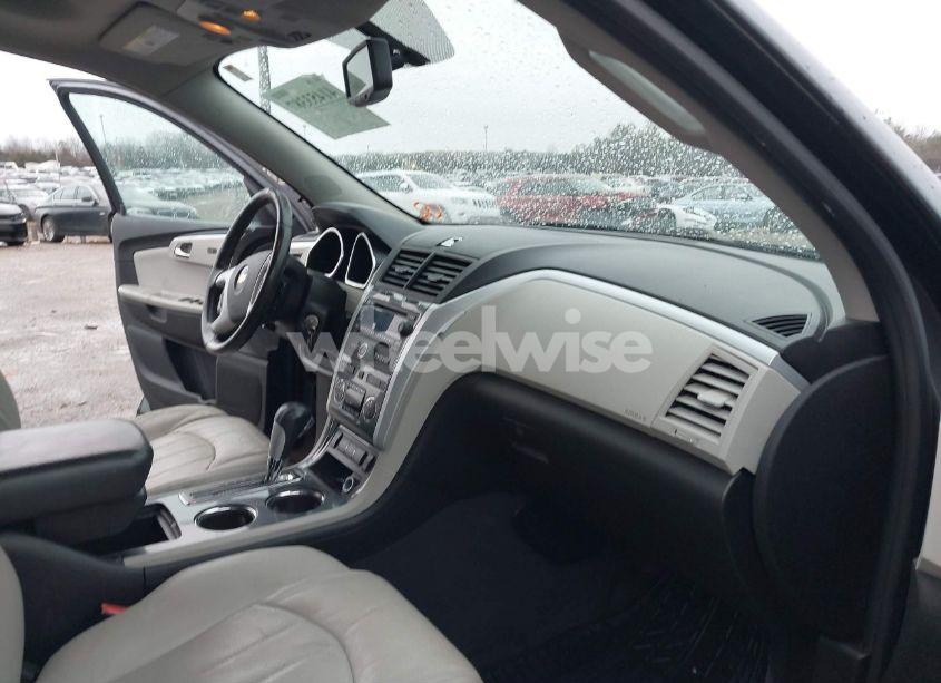 Photo 5 of 2011 Chevrolet Traverse LTZ (VIN 1GNKRLED1BJ342217)