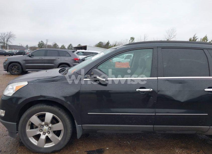 Photo 6 of 2011 Chevrolet Traverse LTZ (VIN 1GNKRLED1BJ342217)