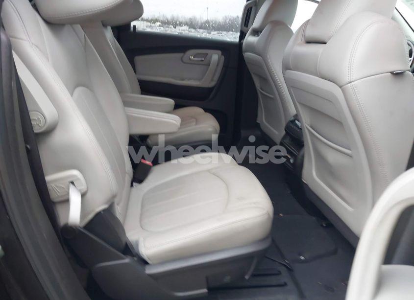 Photo 7 of 2011 Chevrolet Traverse LTZ (VIN 1GNKRLED1BJ342217)