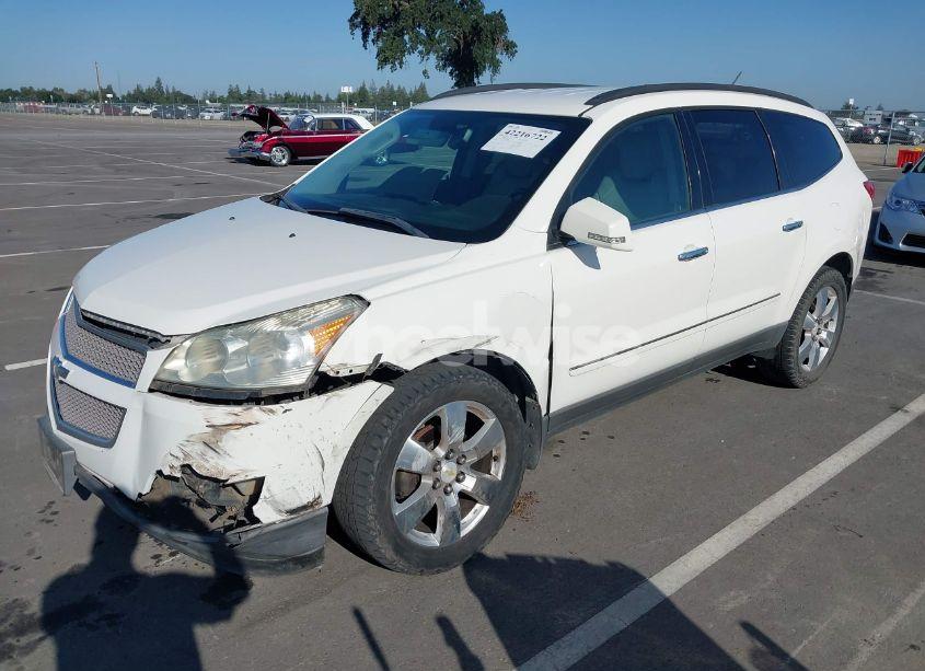 Photo 2 of 2011 Chevrolet Traverse LTZ (VIN 1GNKRLED1BJ344646)