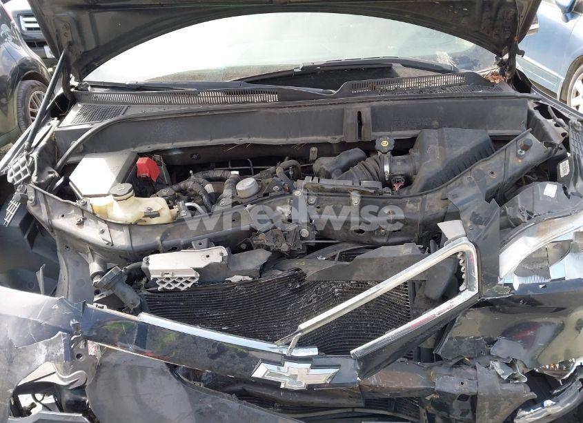 Photo 10 of 2011 Chevrolet Traverse LTZ (VIN 1GNKRLED1BJ382393)