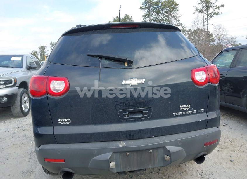 Photo 16 of 2011 Chevrolet Traverse LTZ (VIN 1GNKRLED1BJ382393)
