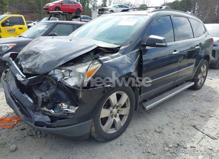 Photo 2 of 2011 Chevrolet Traverse LTZ (VIN 1GNKRLED1BJ382393)