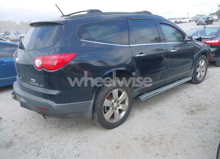 Photo 4 of 2011 Chevrolet Traverse LTZ (VIN 1GNKRLED1BJ382393)