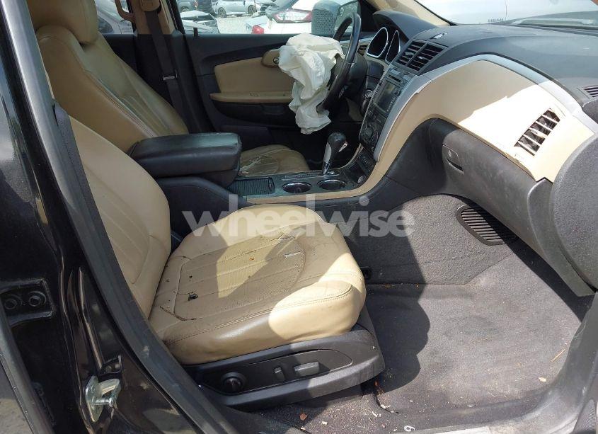 Photo 5 of 2011 Chevrolet Traverse LTZ (VIN 1GNKRLED1BJ382393)