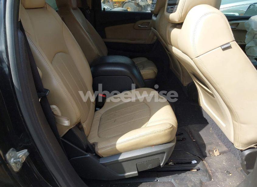 Photo 8 of 2011 Chevrolet Traverse LTZ (VIN 1GNKRLED1BJ382393)