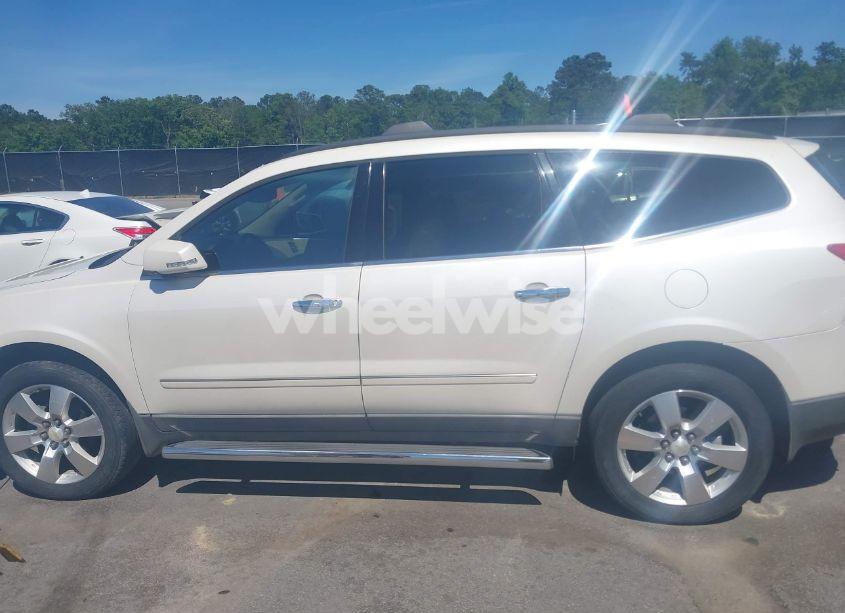 Photo 14 of 2011 Chevrolet Traverse LTZ (VIN 1GNKRLED2BJ136520)