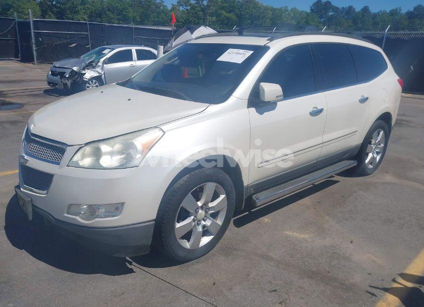 Photo 2 of 2011 Chevrolet Traverse LTZ (VIN 1GNKRLED2BJ136520)