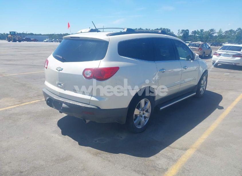 Photo 4 of 2011 Chevrolet Traverse LTZ (VIN 1GNKRLED2BJ136520)