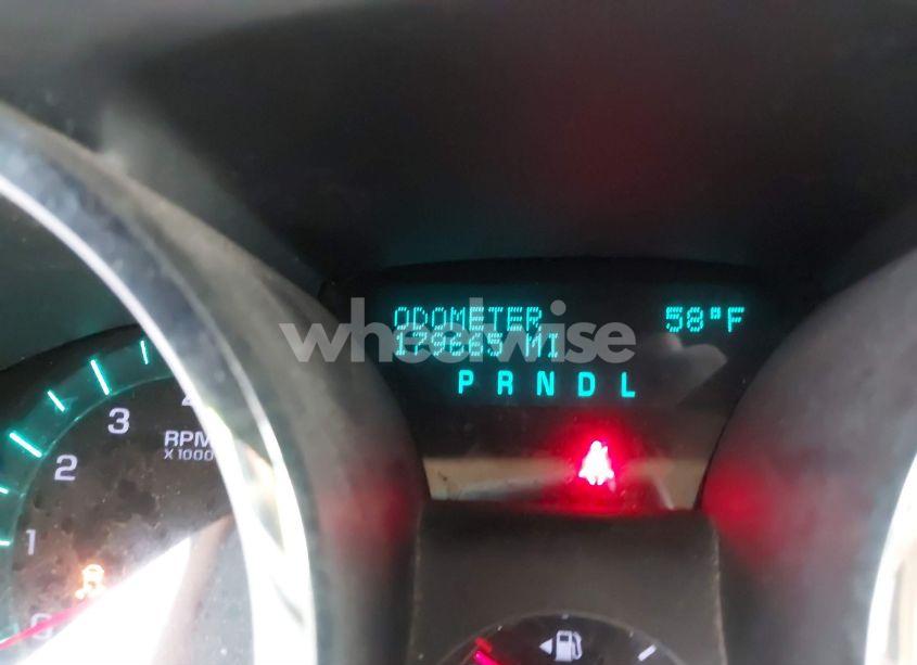 Photo 7 of 2011 Chevrolet Traverse LTZ (VIN 1GNKRLED4BJ196105)