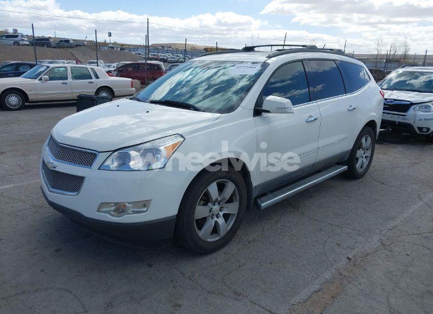 Photo 2 of 2012 Chevrolet Traverse LTZ (VIN 1GNKRLED4CJ143387)