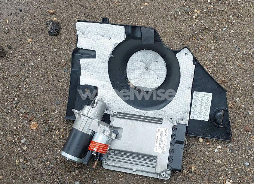 Photo 12 of 2011 Chevrolet Traverse LTZ (VIN 1GNKRLED5BJ216605)