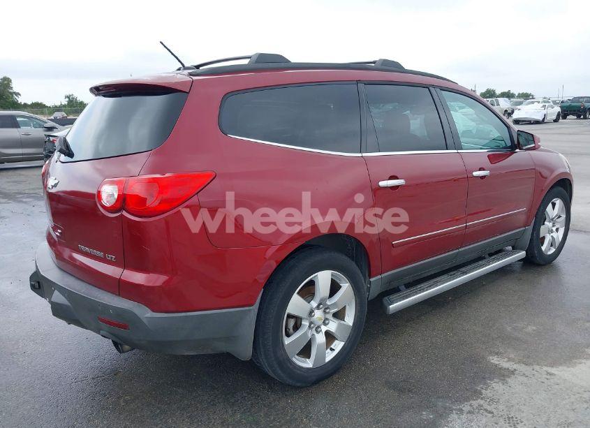 Photo 4 of 2011 Chevrolet Traverse LTZ (VIN 1GNKRLED6BJ142238)